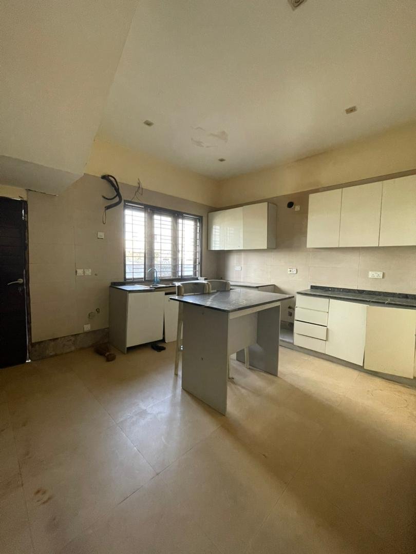 Pre-owned 4Bedroom Terrace with BQ